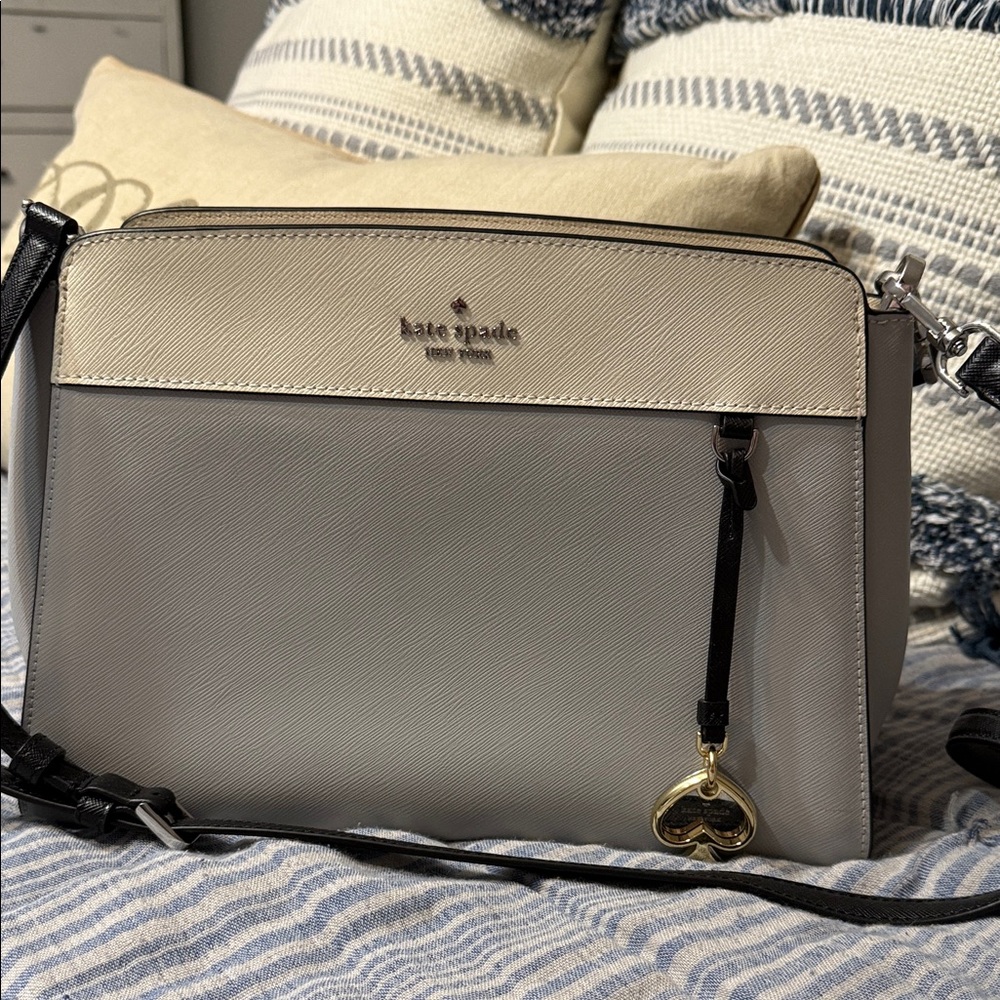 Kate Spade Two-Tone Crossbody Bag in Gray and Cream